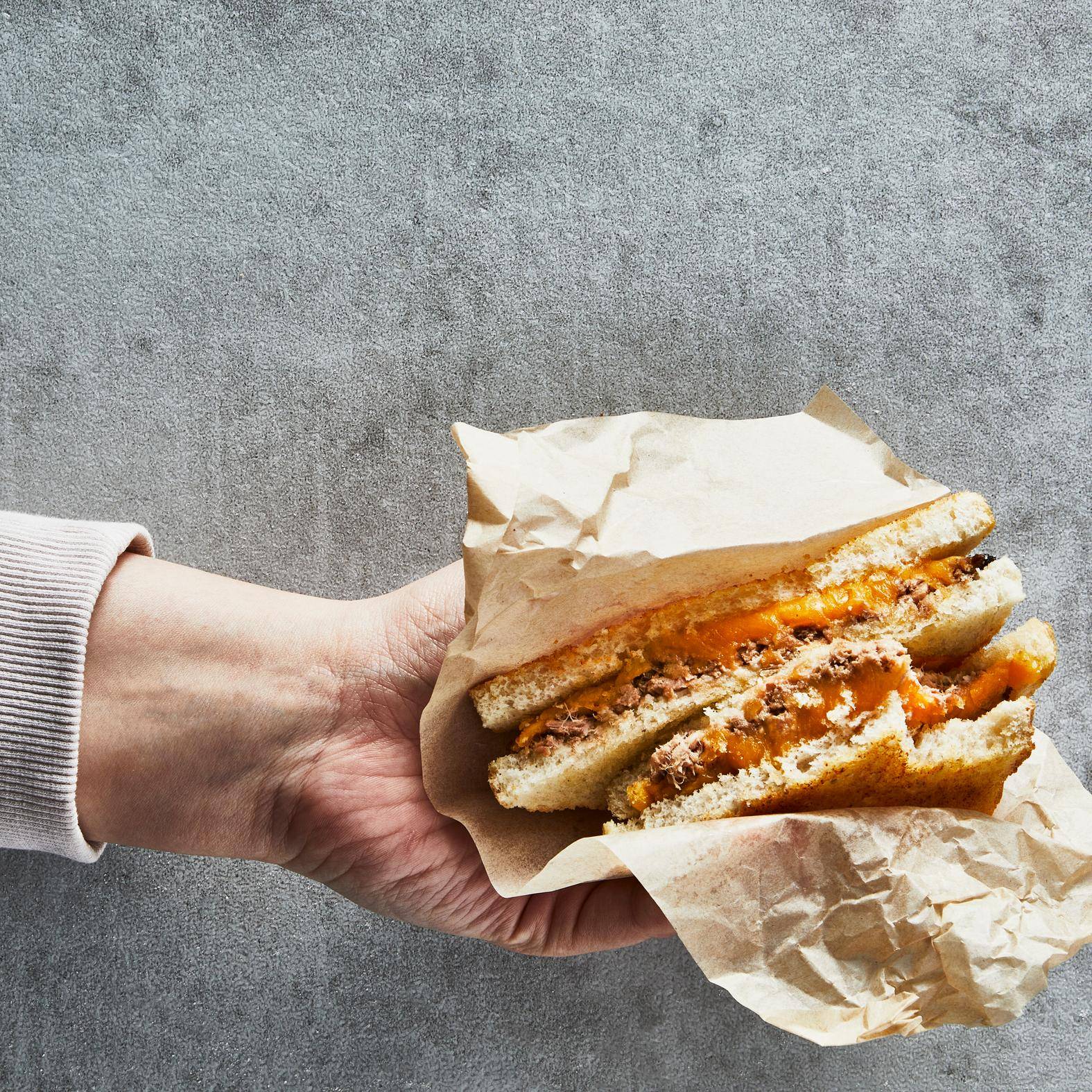 Sandwich caldi al tonno - Ricette EASY FRY GRILL & STEAM 3 in 1 | Moulinex