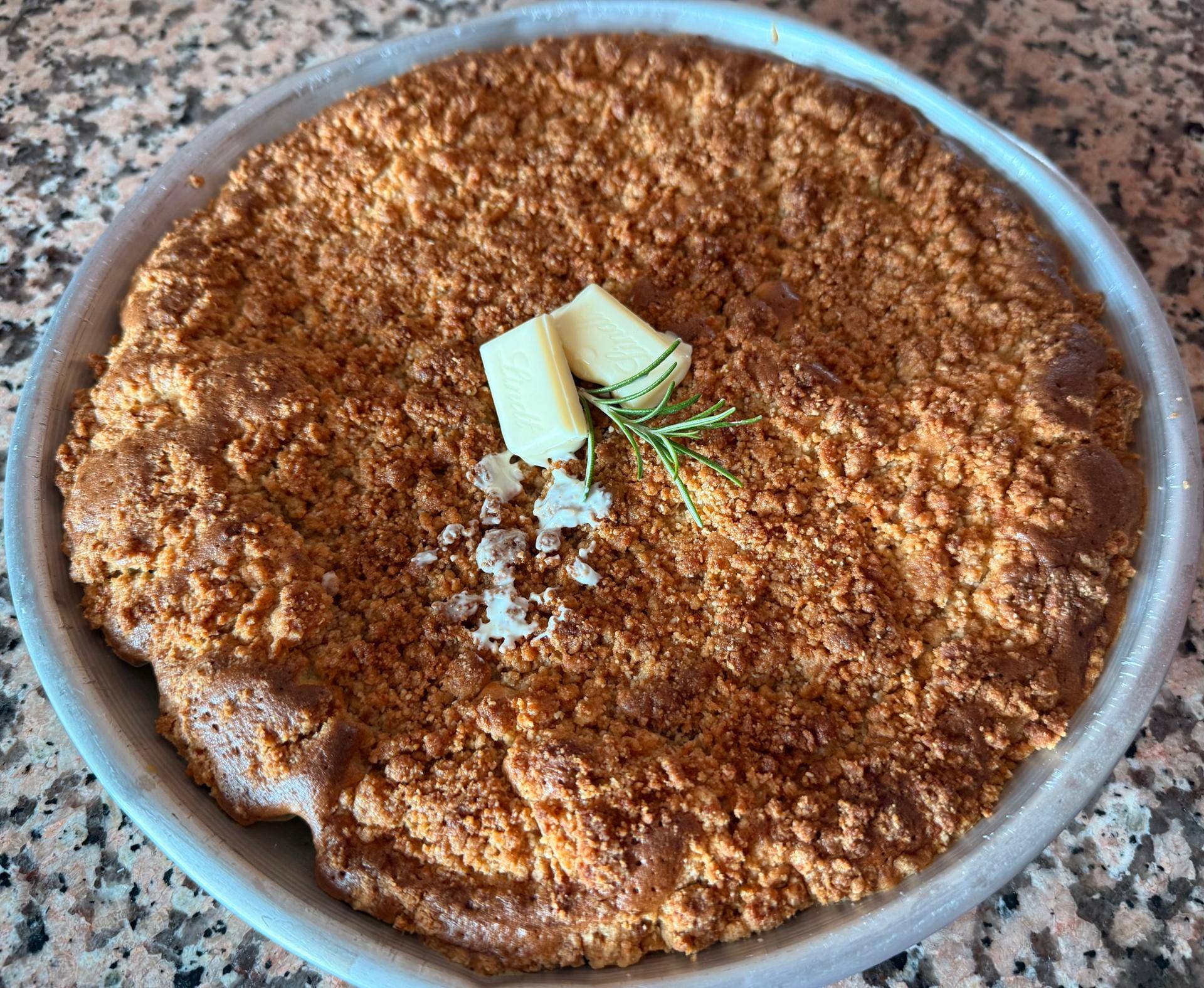 Blondie al cioccolato bianco e rosmarino - Ricette Companion Connect XL | Moulinex