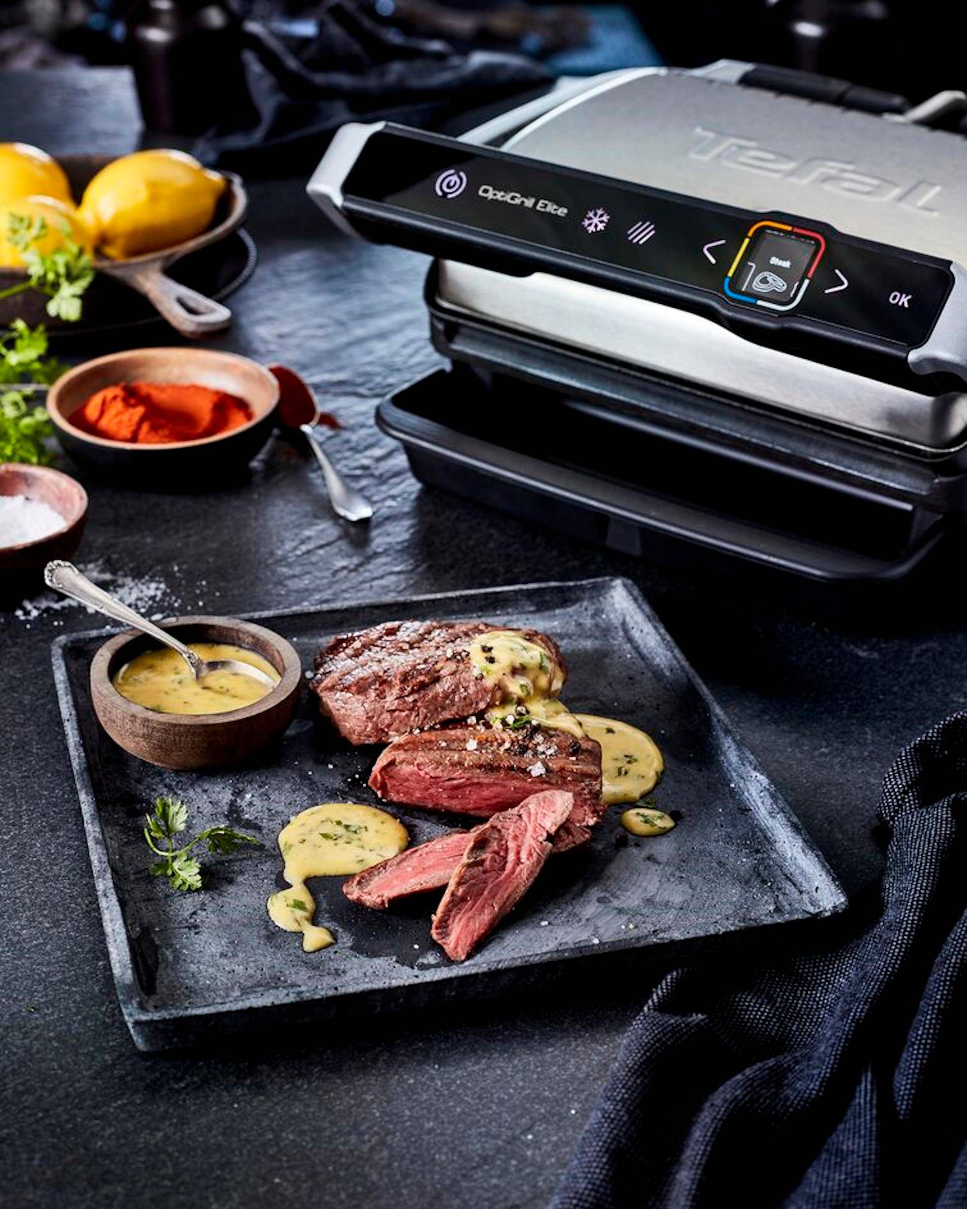 Beef Medallions with a Quick Bearnaise Sauce - Ricette undefined | Moulinex