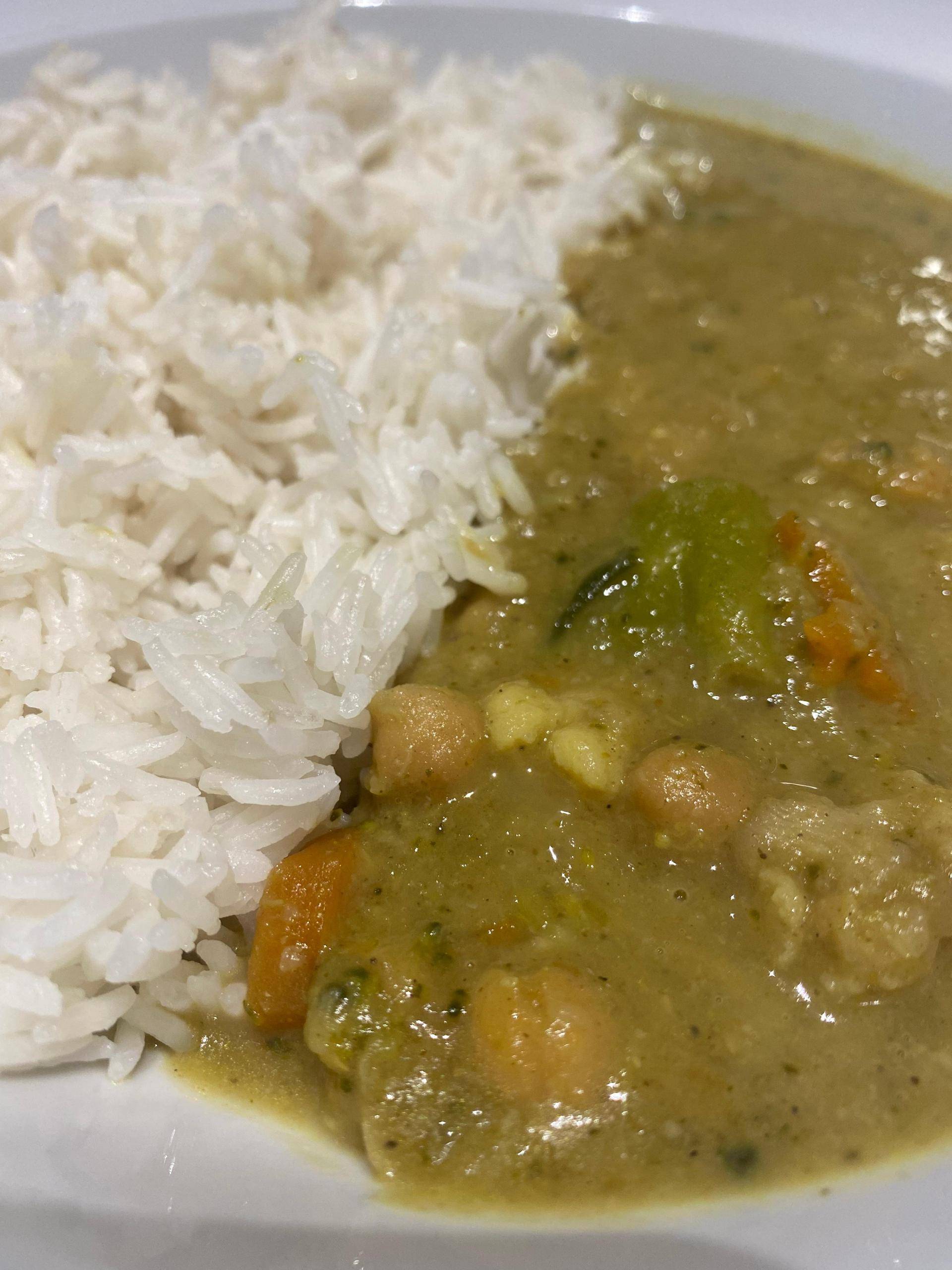 Curry di ceci e verdure con riso basmati - Ricette Cookeo | Moulinex