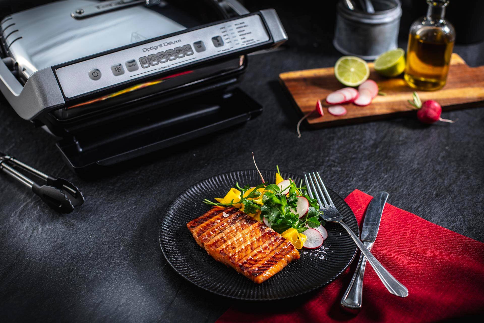 Salmone glassato con insalata di erbe selvatiche - Ricette OptiGrill + | Moulinex