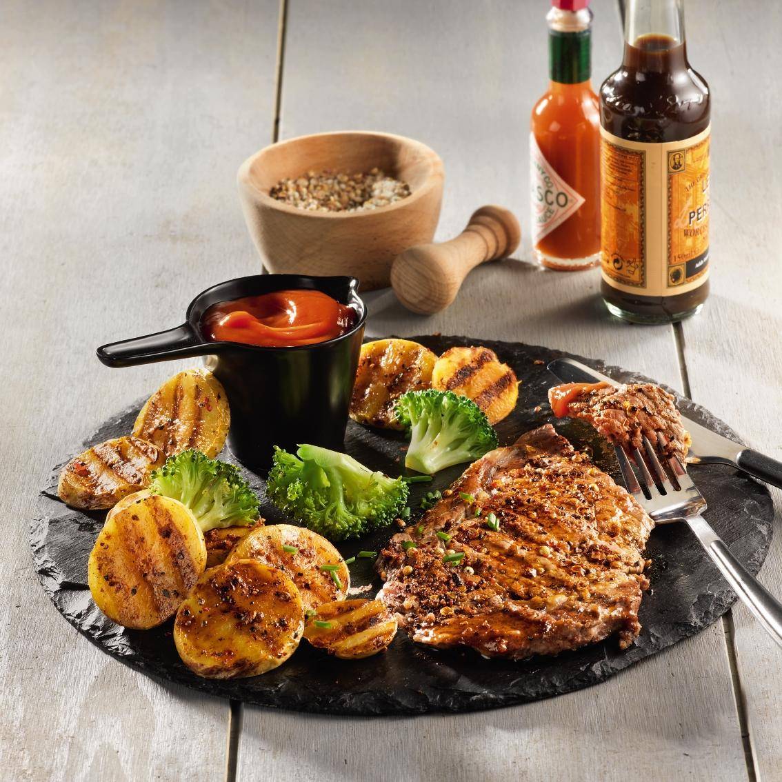 Bistecca grigliata alla Montreal con patate - Ricette OptiGrill + | Moulinex