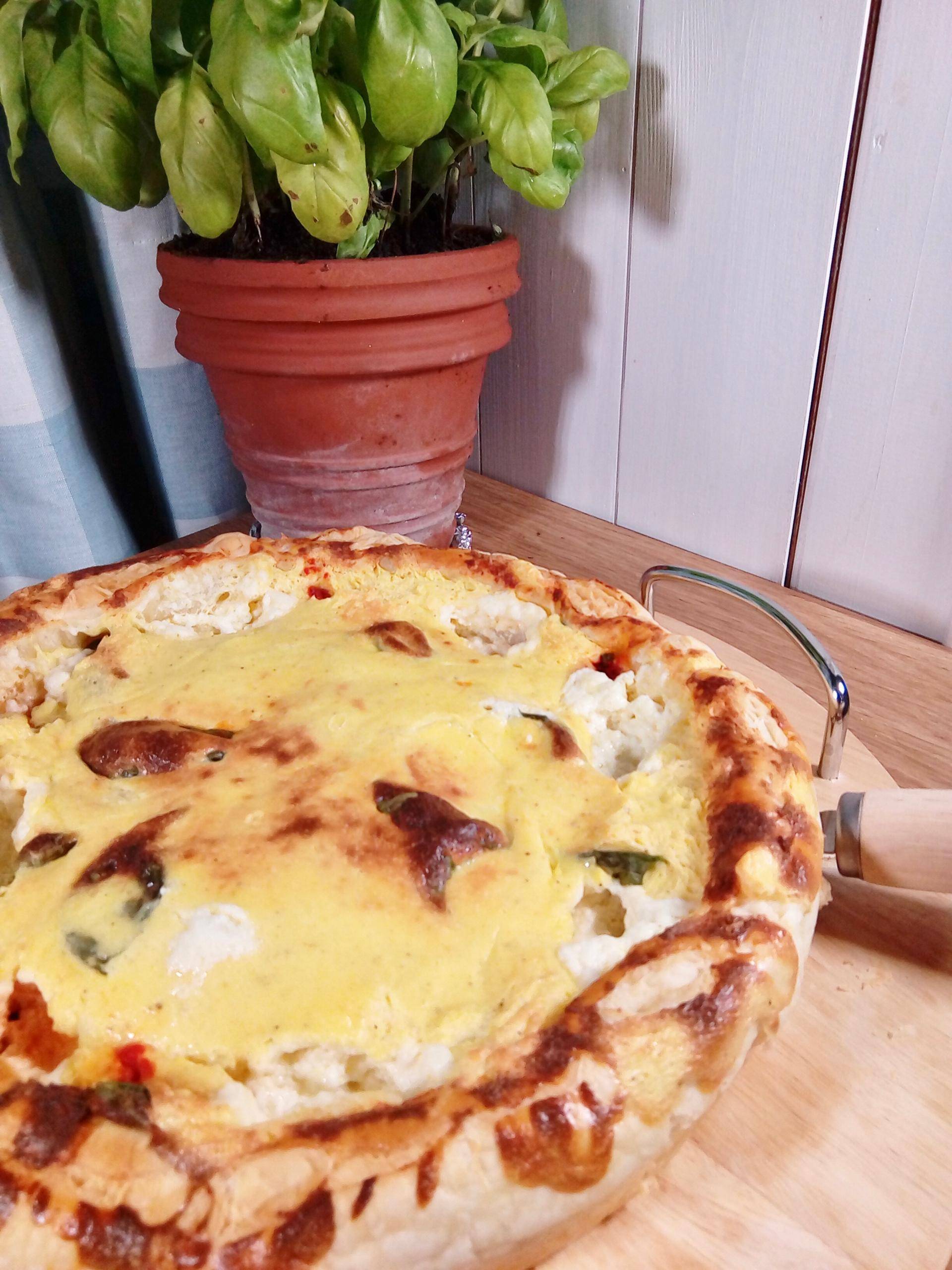 Sfogliata di caprino, pomodorini secchi e basilico - Ricette Companion Connect | Moulinex