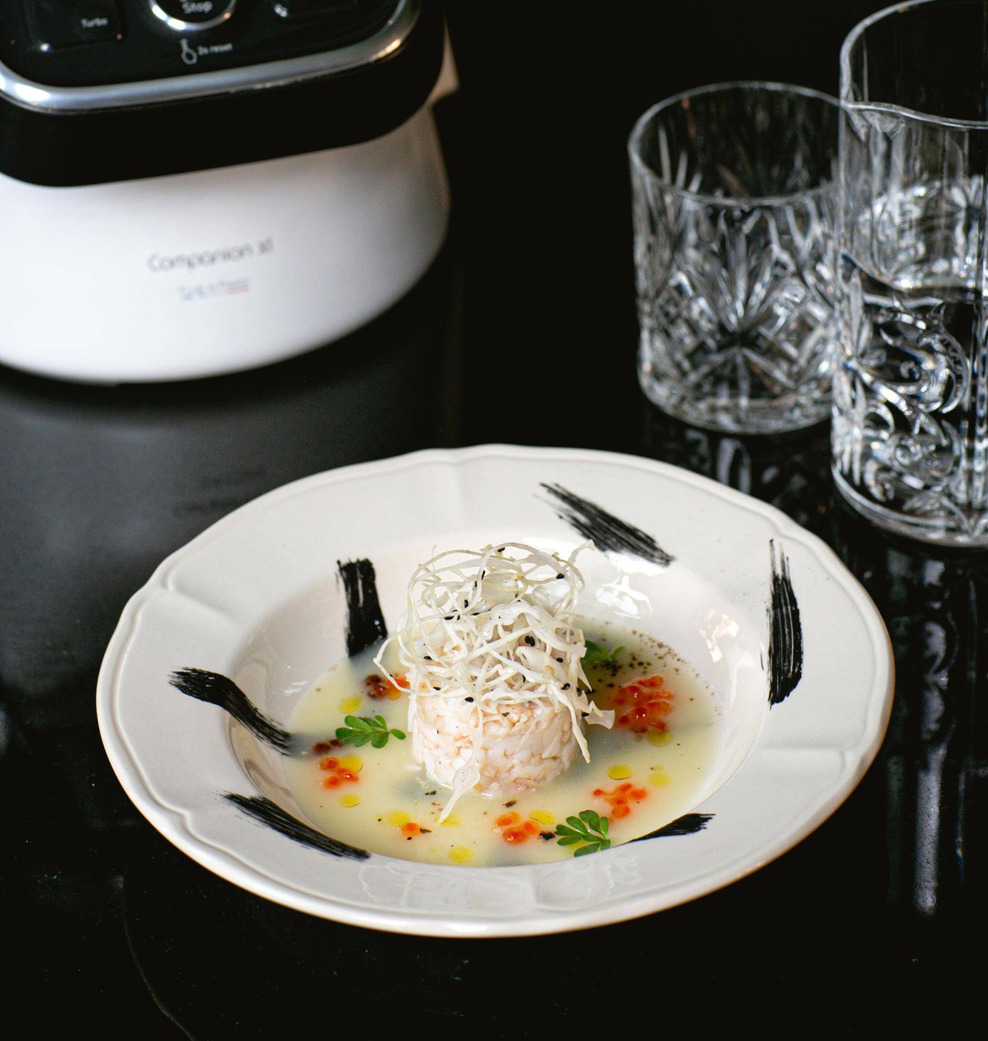 Passato di patate al profumo di erbe di Provenza con tortino di scampi ripassati - Ricette Companion | Moulinex