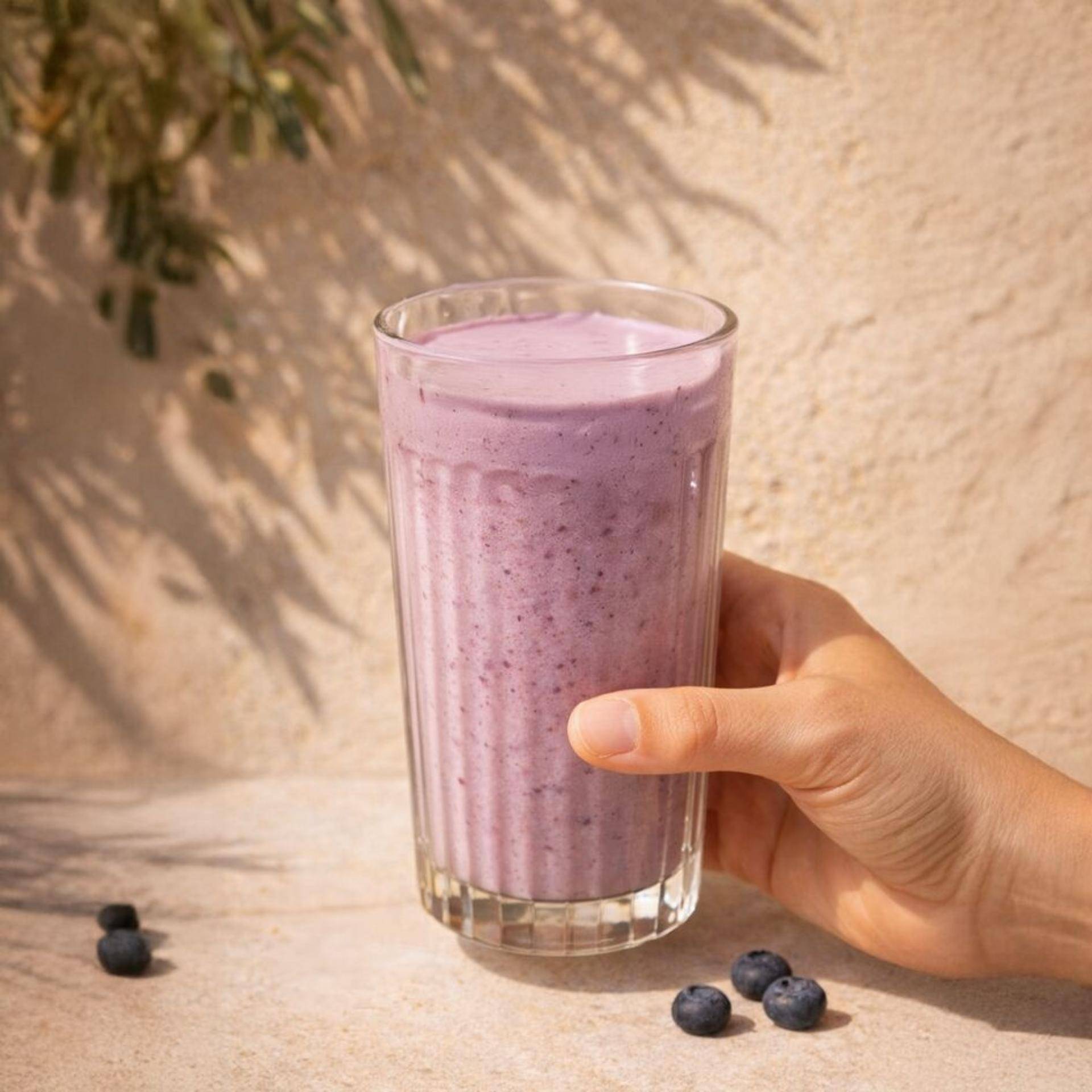 Milkshake alla cheesecake e mirtillo - Ricette Freezi | Moulinex