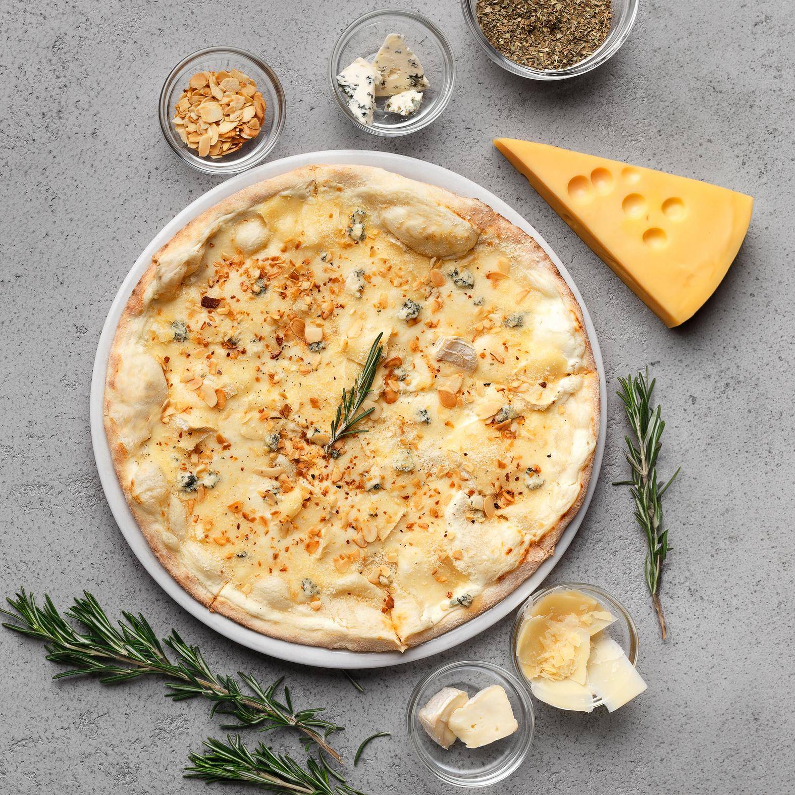 Pizza ai quattro formaggi - Ricette Easy Fry XL Surface | Moulinex