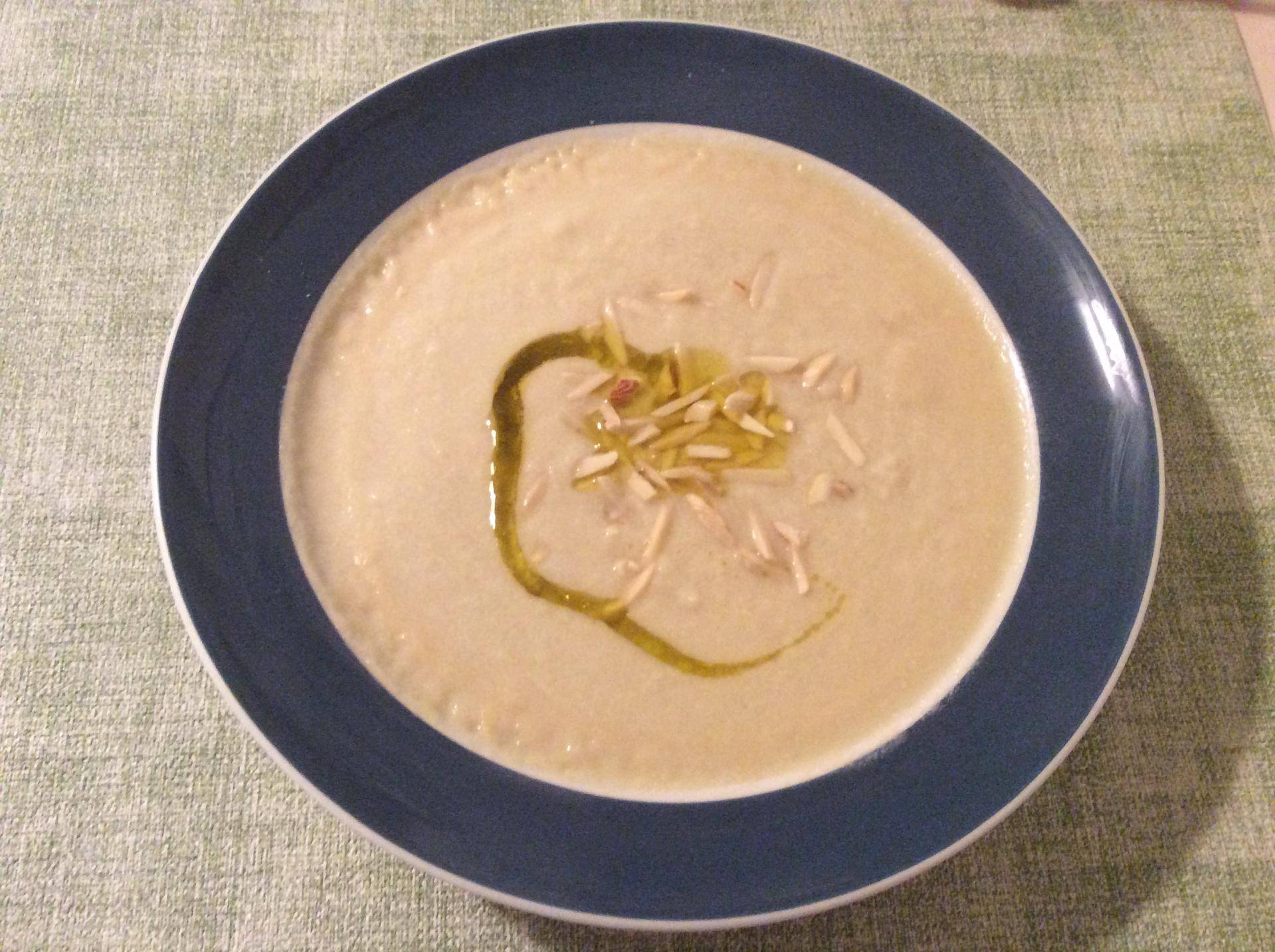 Crema di cavolfiore e mandorle - Ricette Companion Connect | Moulinex