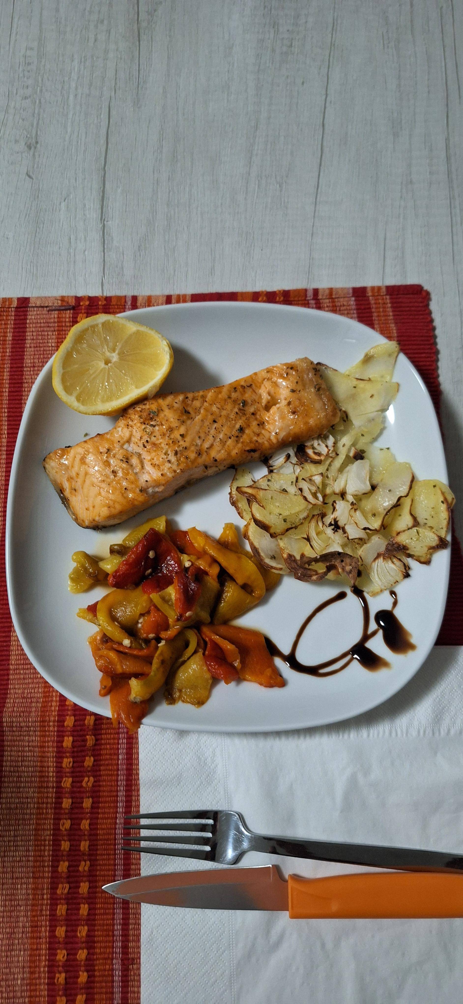 Salmone Peperoni e Patate - Ricette EASY FRY & GRILL 2 in 1 DIGITAL | Moulinex
