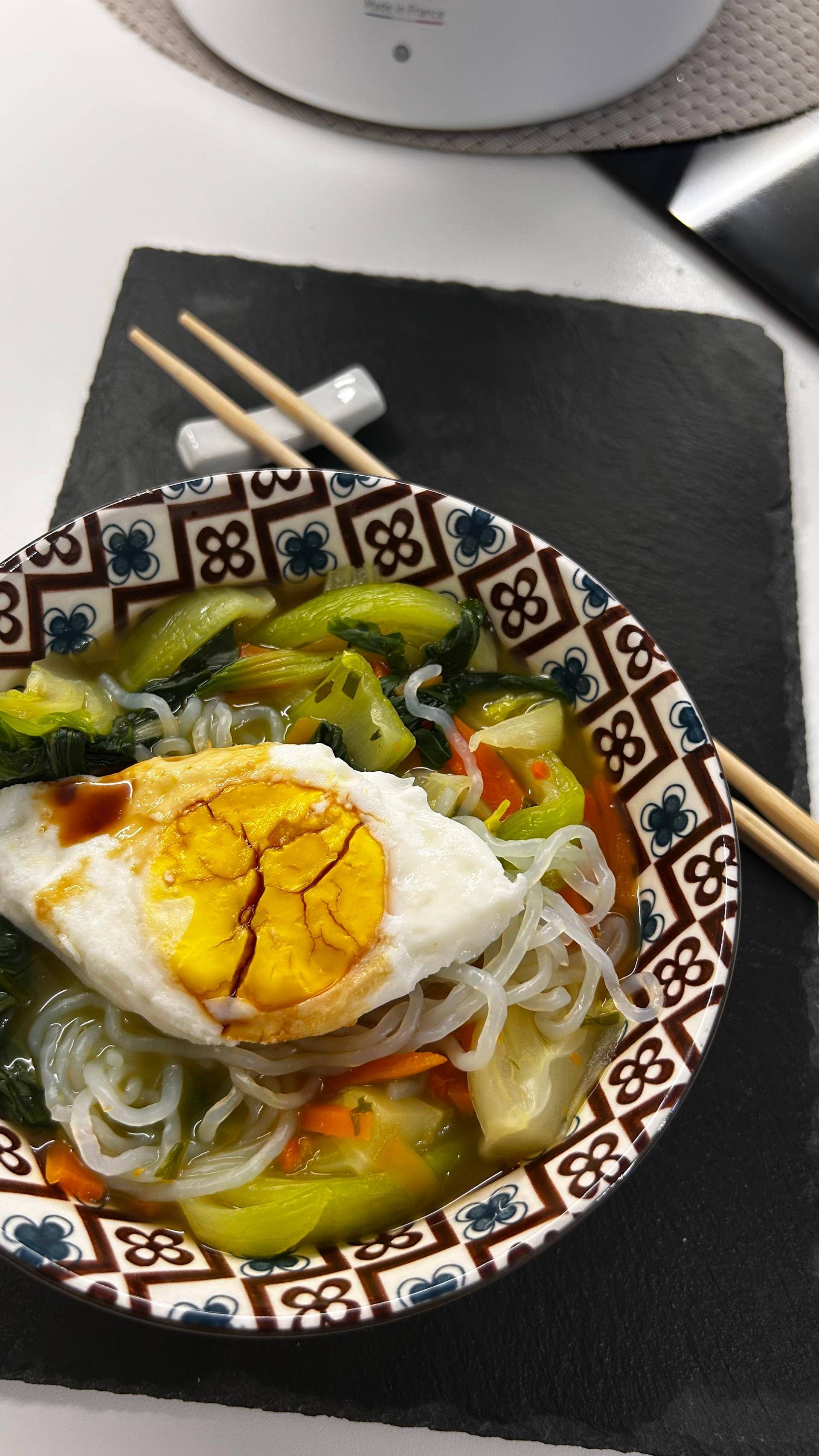 Pak Choi in zuppa con noodles - Ricette Companion Connect XL | Moulinex