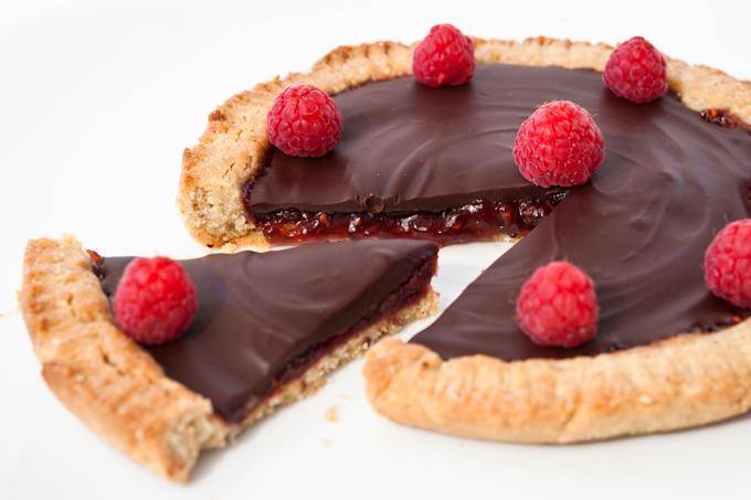 Frolla alle mandorle con i lamponi e il cioccolato - Ricette Companion | Moulinex