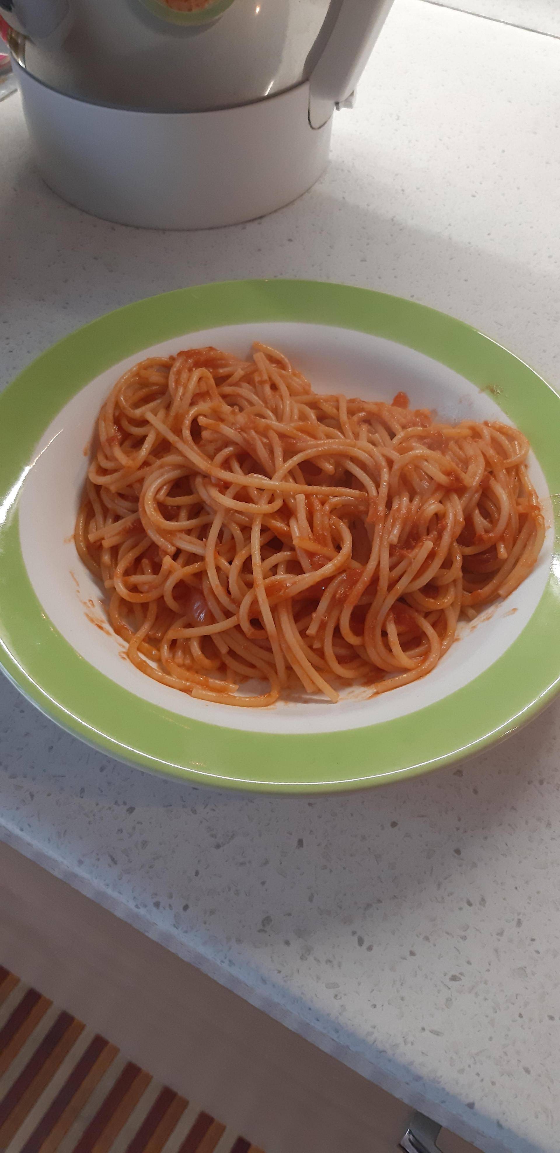 Pasta con sugo di tonno - Ricette Companion | Moulinex