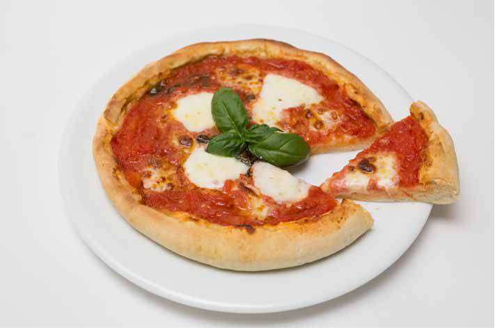 Pizza napoletana margherita - Ricette Companion | Moulinex