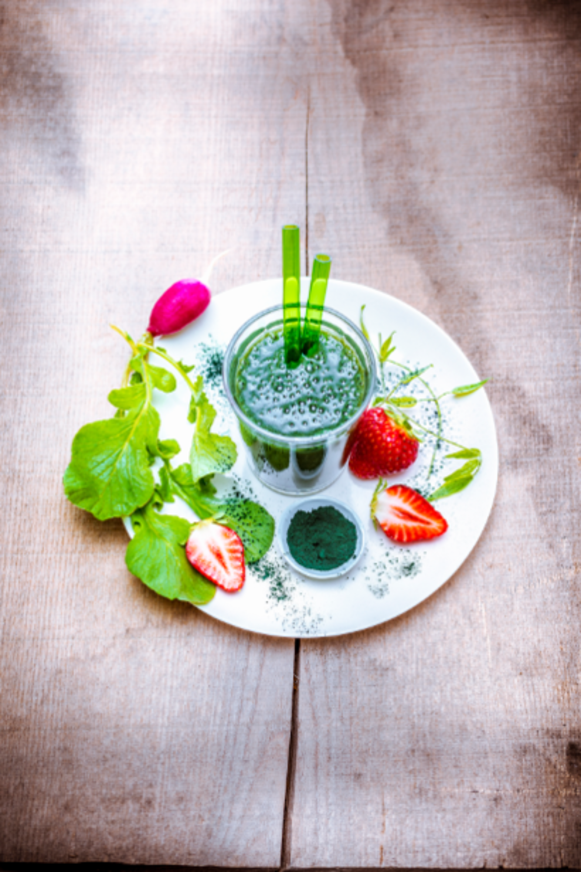 Smoothie alle foglie di ravanello, alle fragole, banana e al latte di mandorla - Ricette Ultrablend Cook | Moulinex