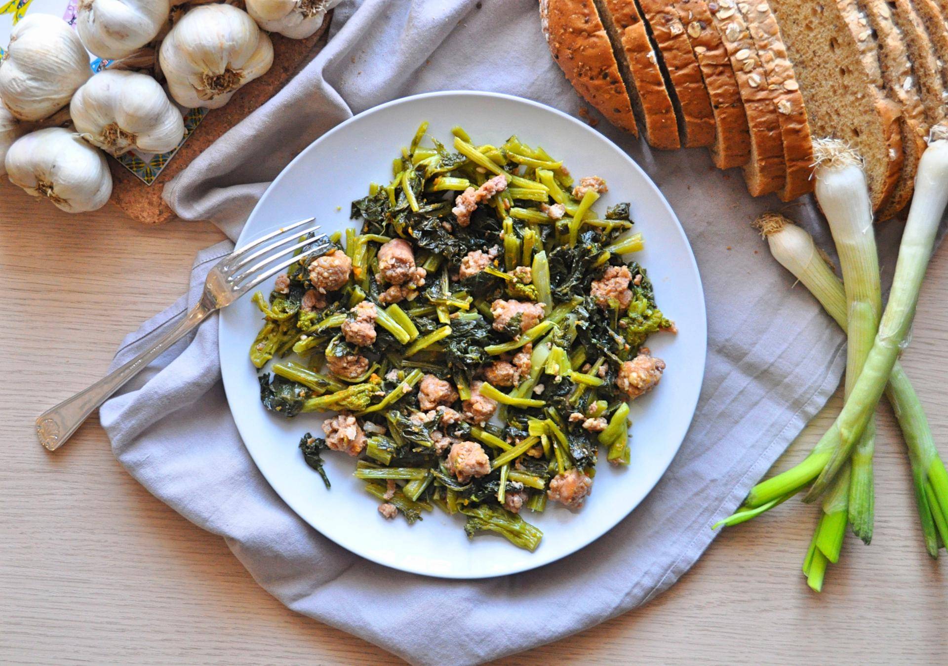 Cime di rapa e salsiccia - Ricette Cookeo | Moulinex
