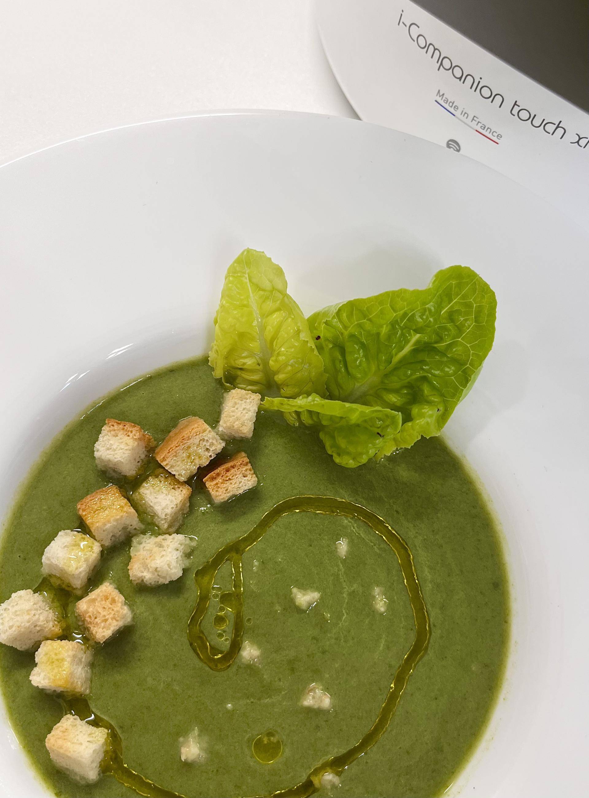 Vellutata di lattuga e porro - Ricette Companion Connect XL | Moulinex