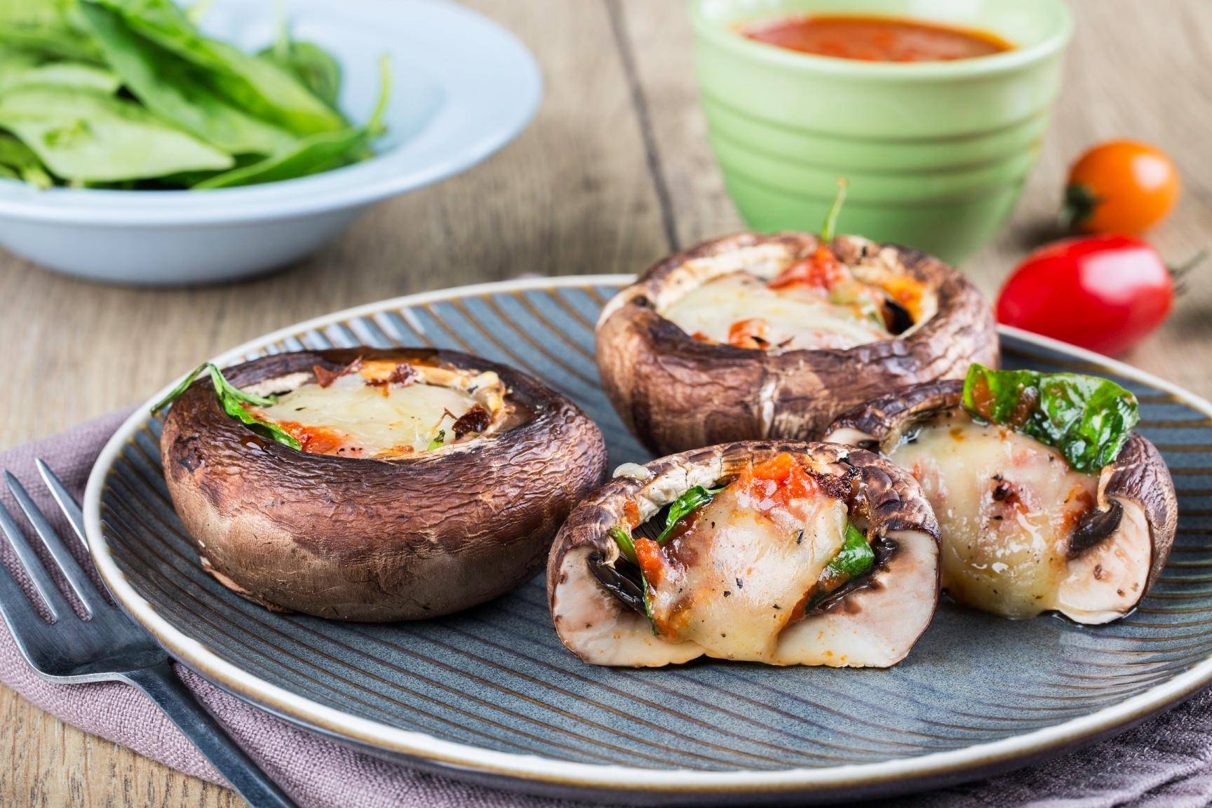 Funghi Portobello con ripieno stile pizza - Ricette undefined | Moulinex