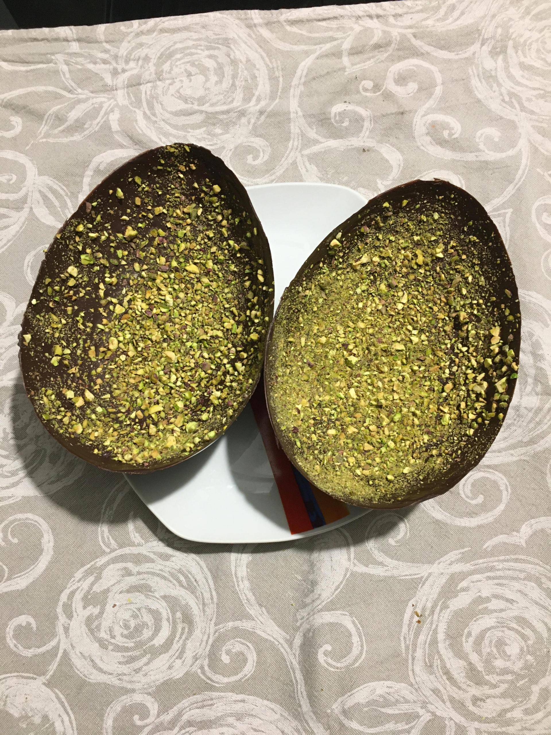 Uovo di Pasqua con granella di pistacchio salato - Ricette Companion Connect | Moulinex