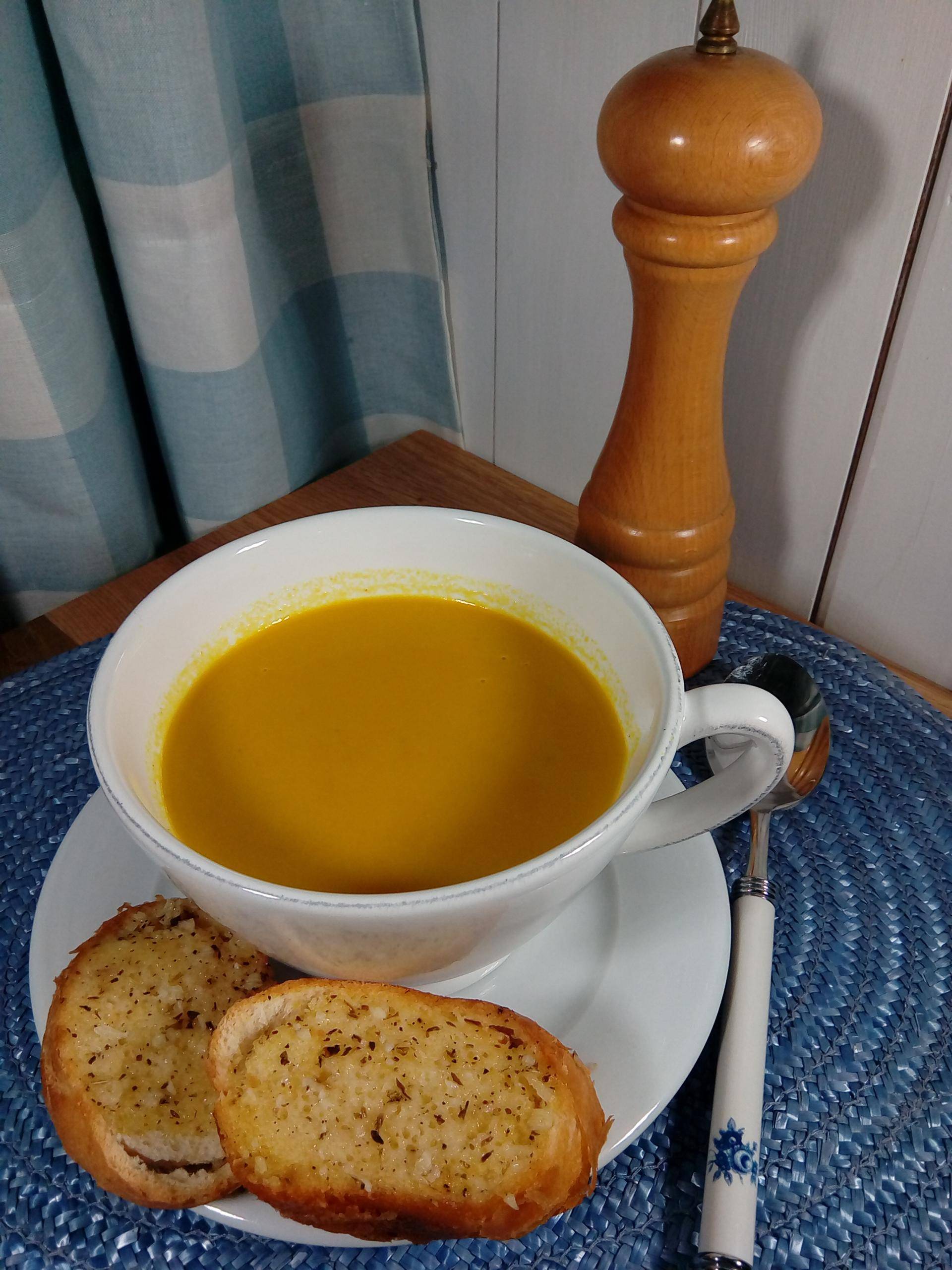 Vellutata di verdure con curcuma - Ricette Companion Connect | Moulinex