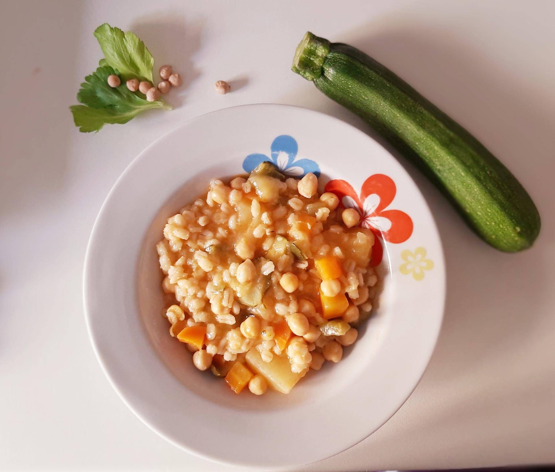 Minestrone di ceci con orzo - Ricette Cookeo | Moulinex