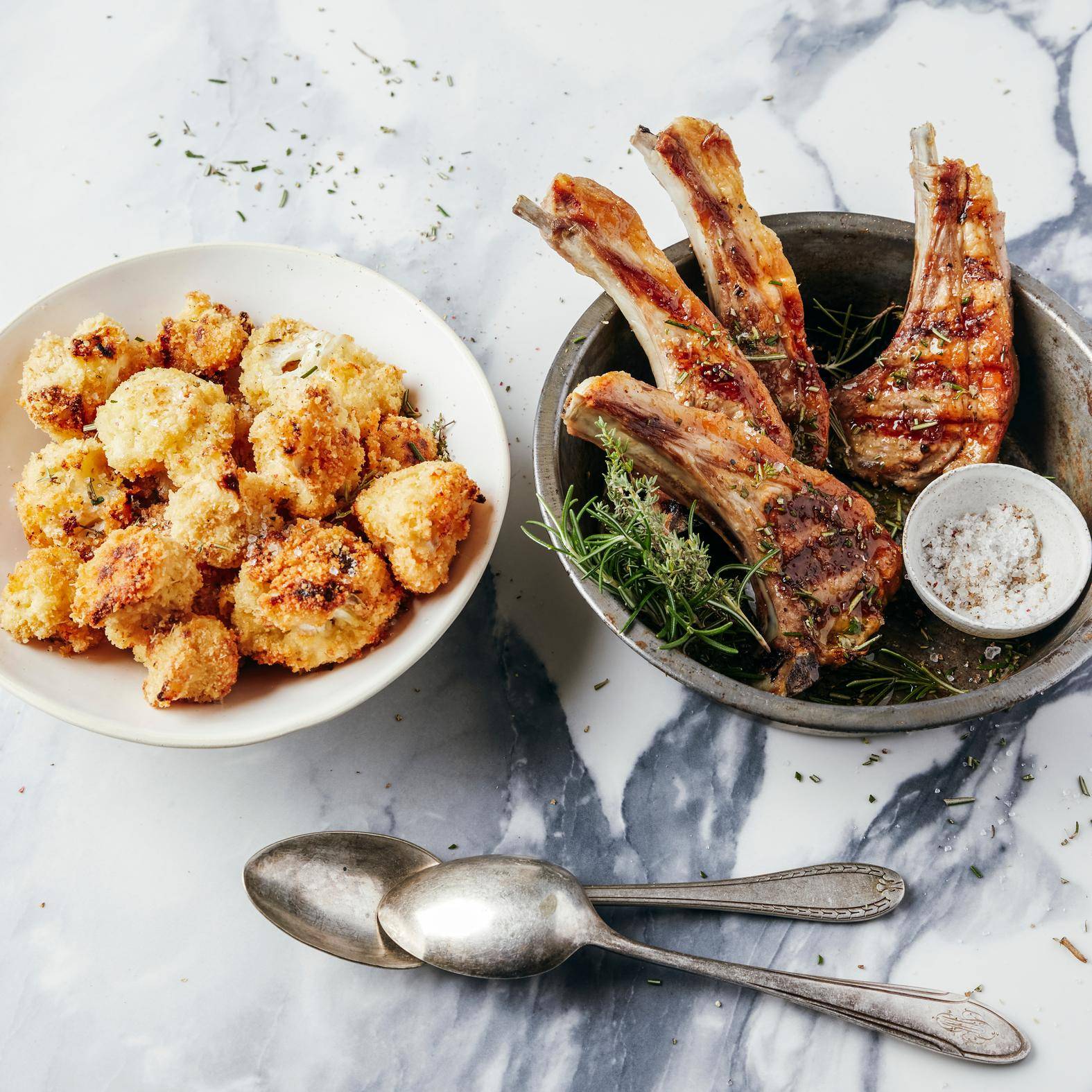 Lamb chops and cauliflower with garlic and parmesan - Ricette OptiGrill 2in1 | Moulinex
