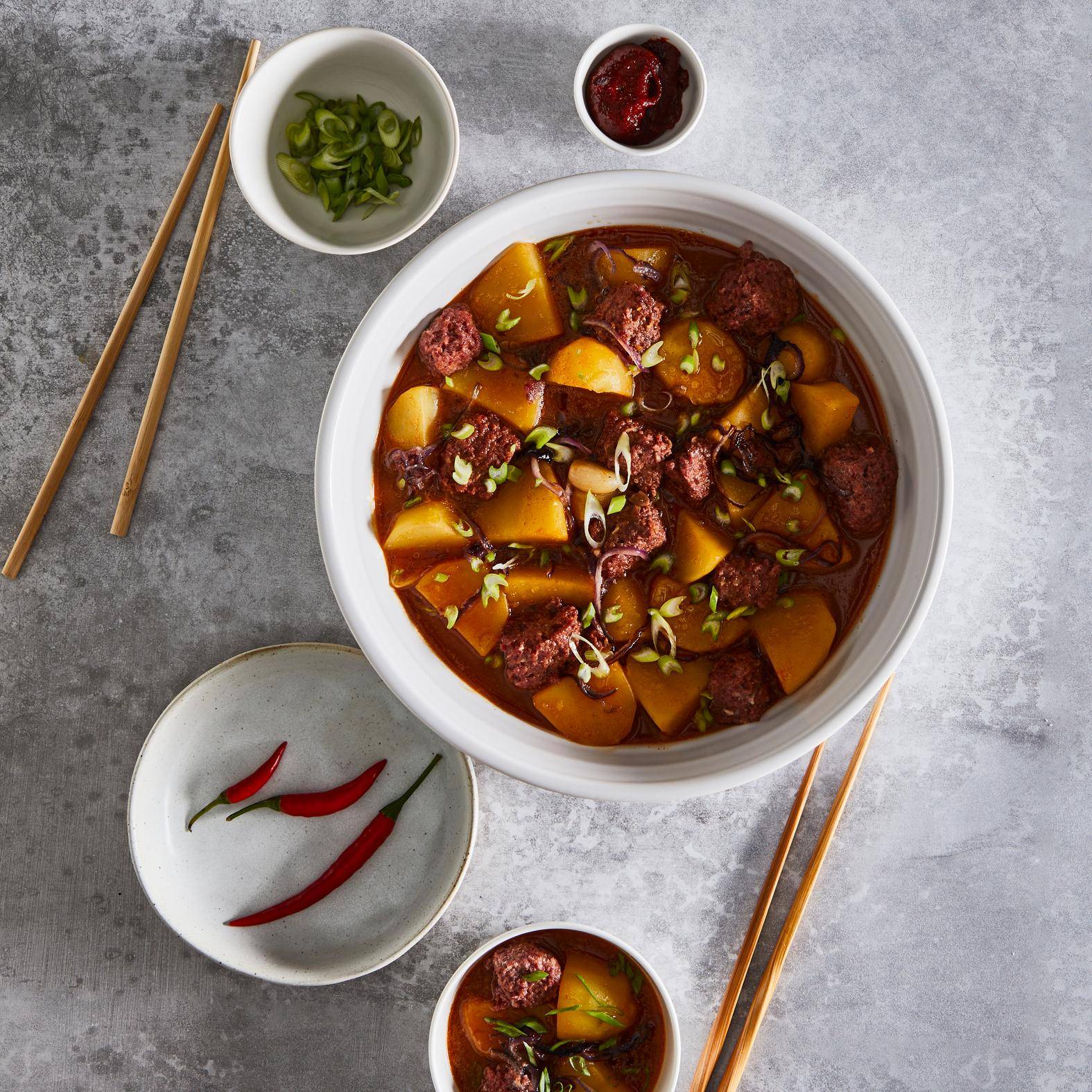 Spezzatino di spam e patate (spam gamja jjageuli) - Ricette Perfectmix Cook | Moulinex