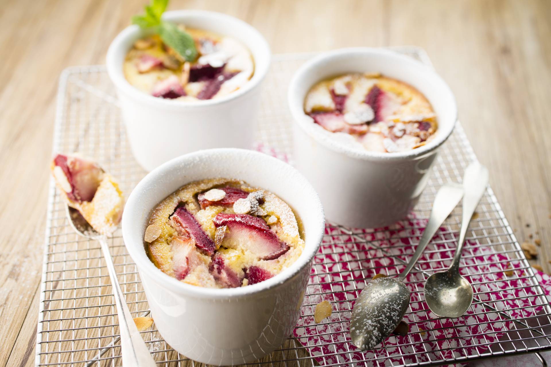 Clafouti con pesche e mandorle - Ricette Cookeo | Moulinex