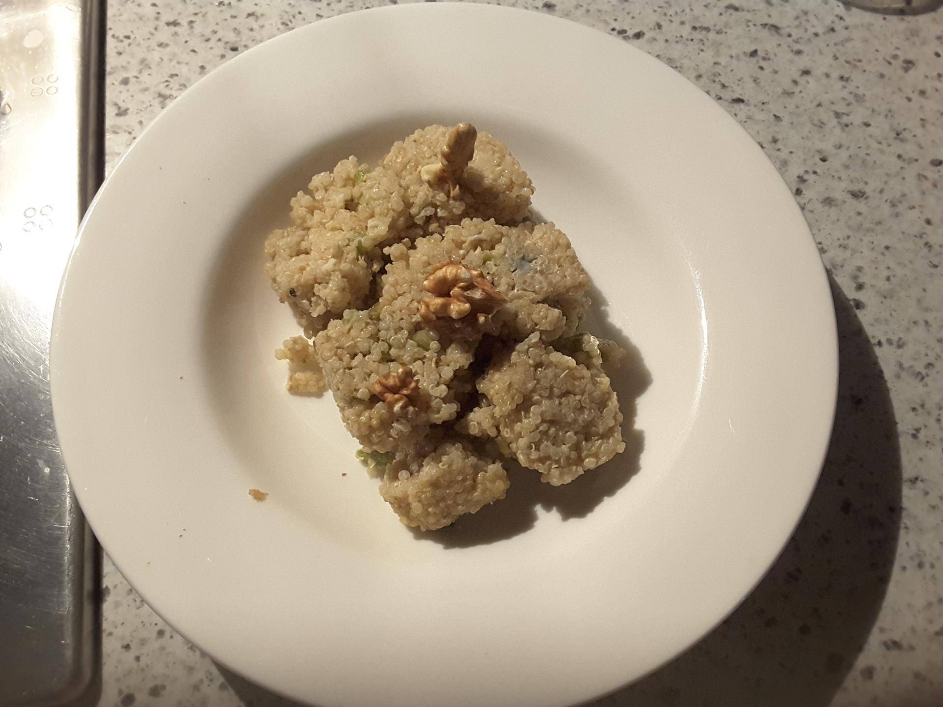 Quinoa con sedano gorgonzola e noci by Marco Scaglione(gluten free) - Ricette Companion Connect | Moulinex