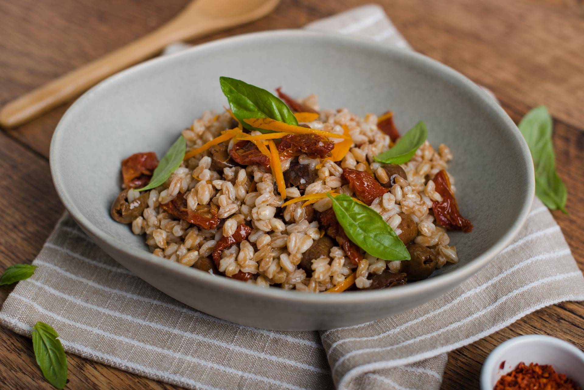 Farro, olive e pomodorini secchi - Ricette Cookeo | Moulinex
