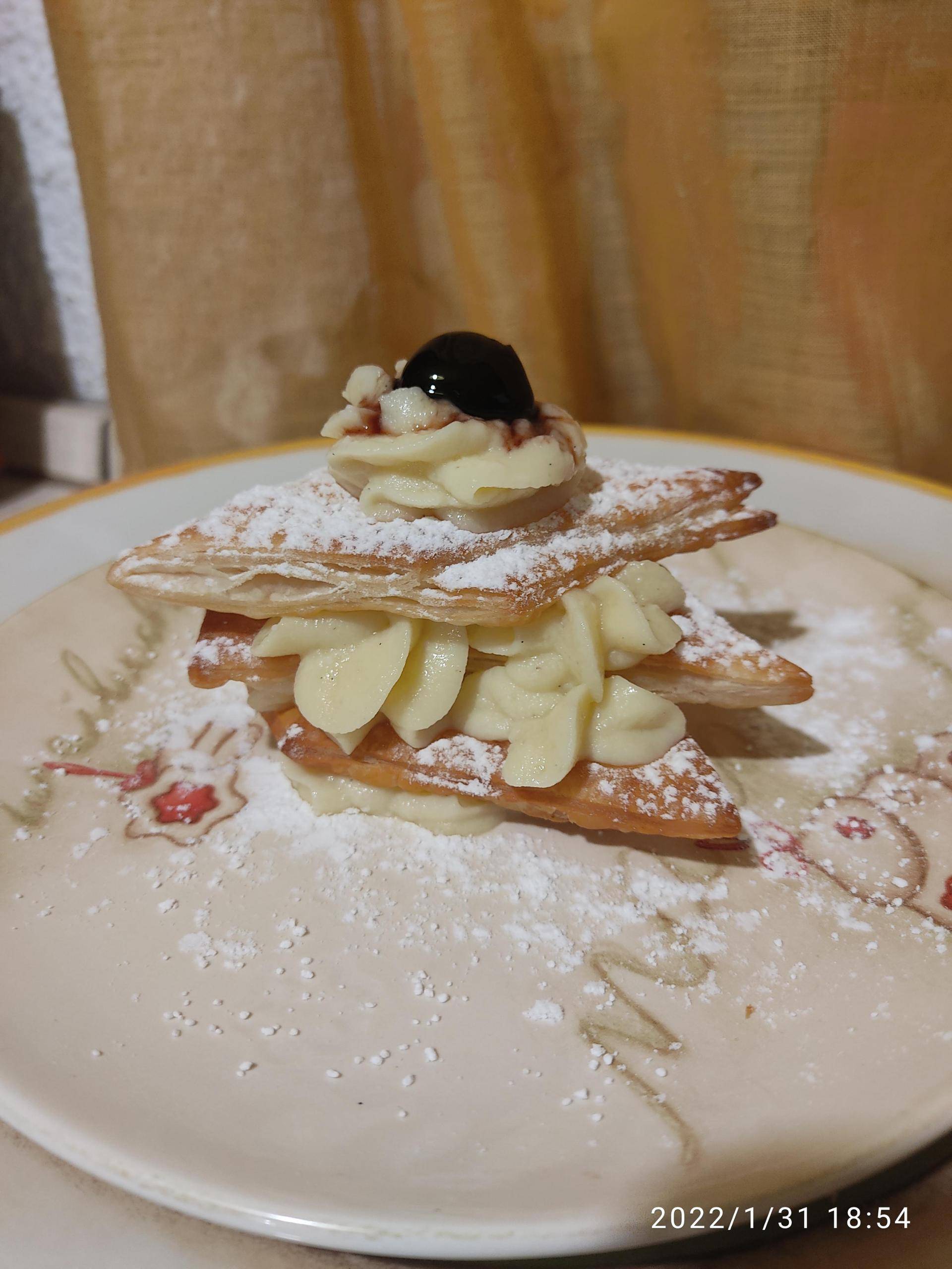 Torretta di sfoglia con crema pasticcera alla vaniglia - Ricette Companion Connect | Moulinex