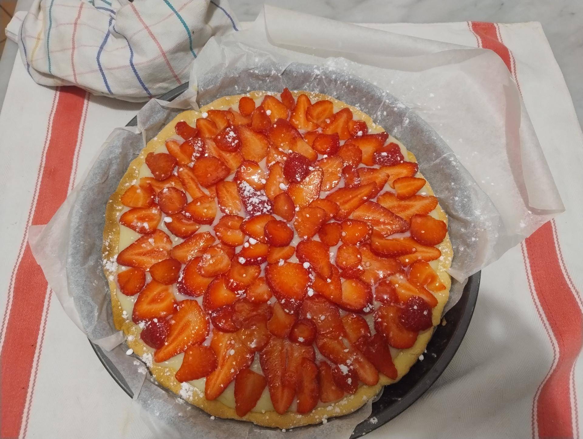 Crostata con crema chantilly e fragole - Ricette Companion Connect XL | Moulinex