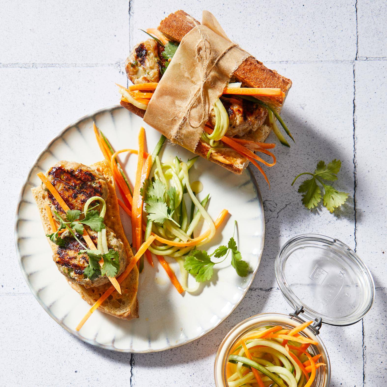 Panino Banh Mi con polpette di carne - Ricette OptiGrill 2in1 | Moulinex