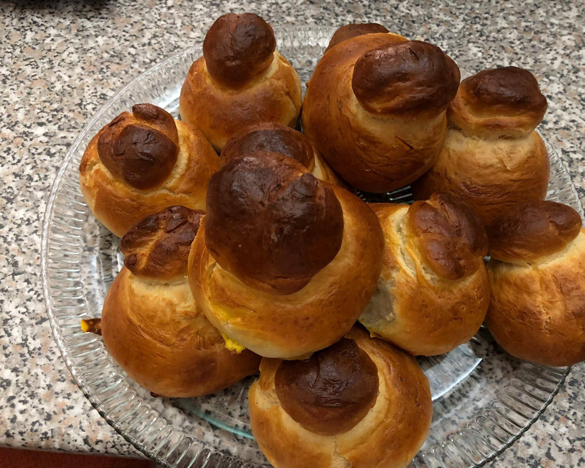 Brioches col tuppo siciliane - Ricette Companion Connect | Moulinex