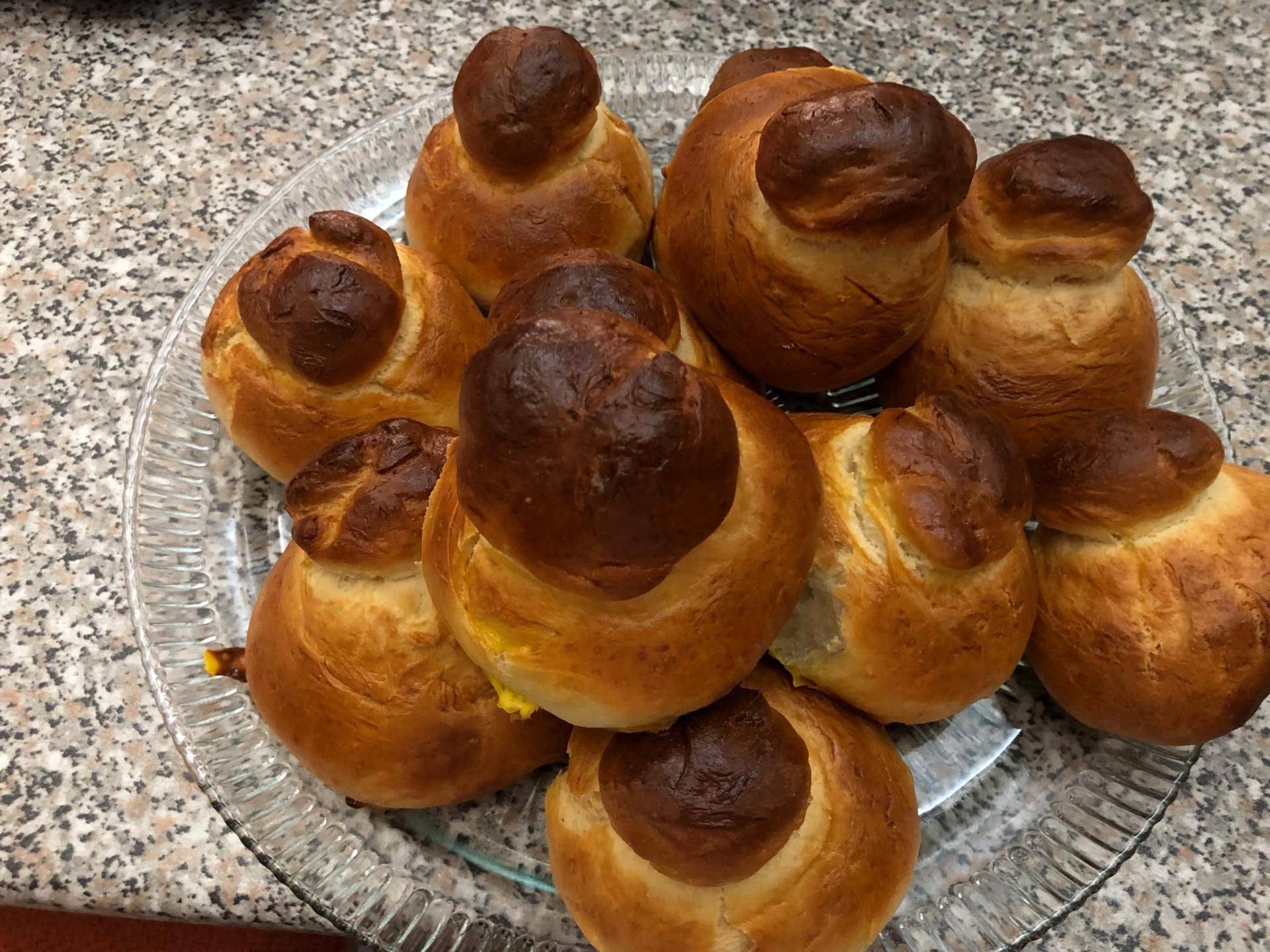 Brioches col tuppo siciliane - Ricette Companion Connect | Moulinex