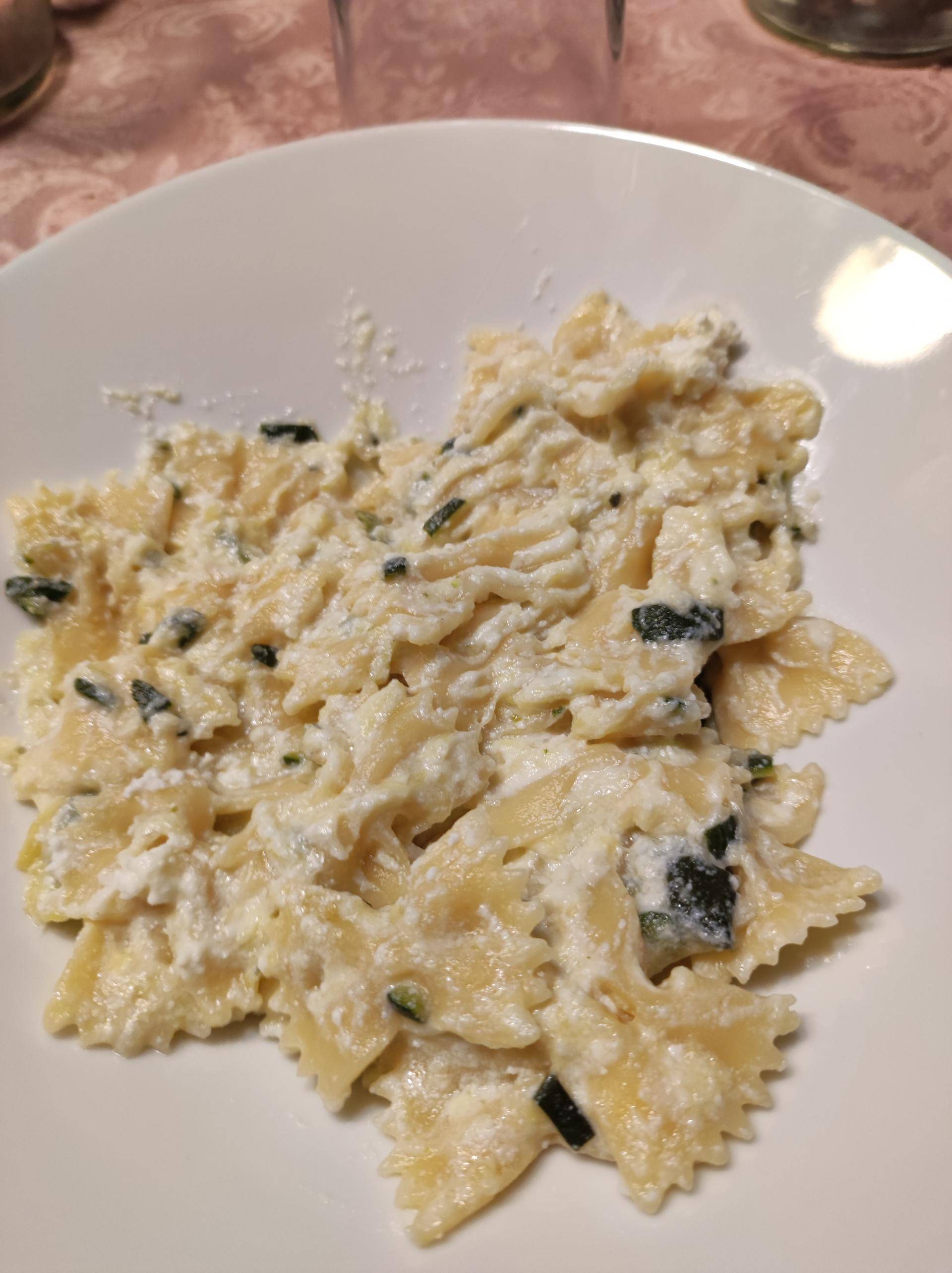 Farfalle zucchine e ricotta - Ricette Cookeo V3 | Moulinex