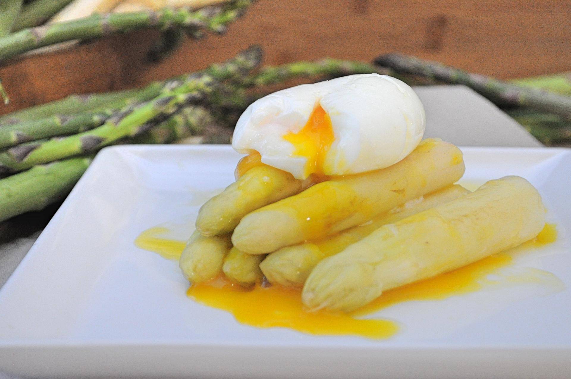 Asparagi e uova - Ricette Cookeo | Moulinex