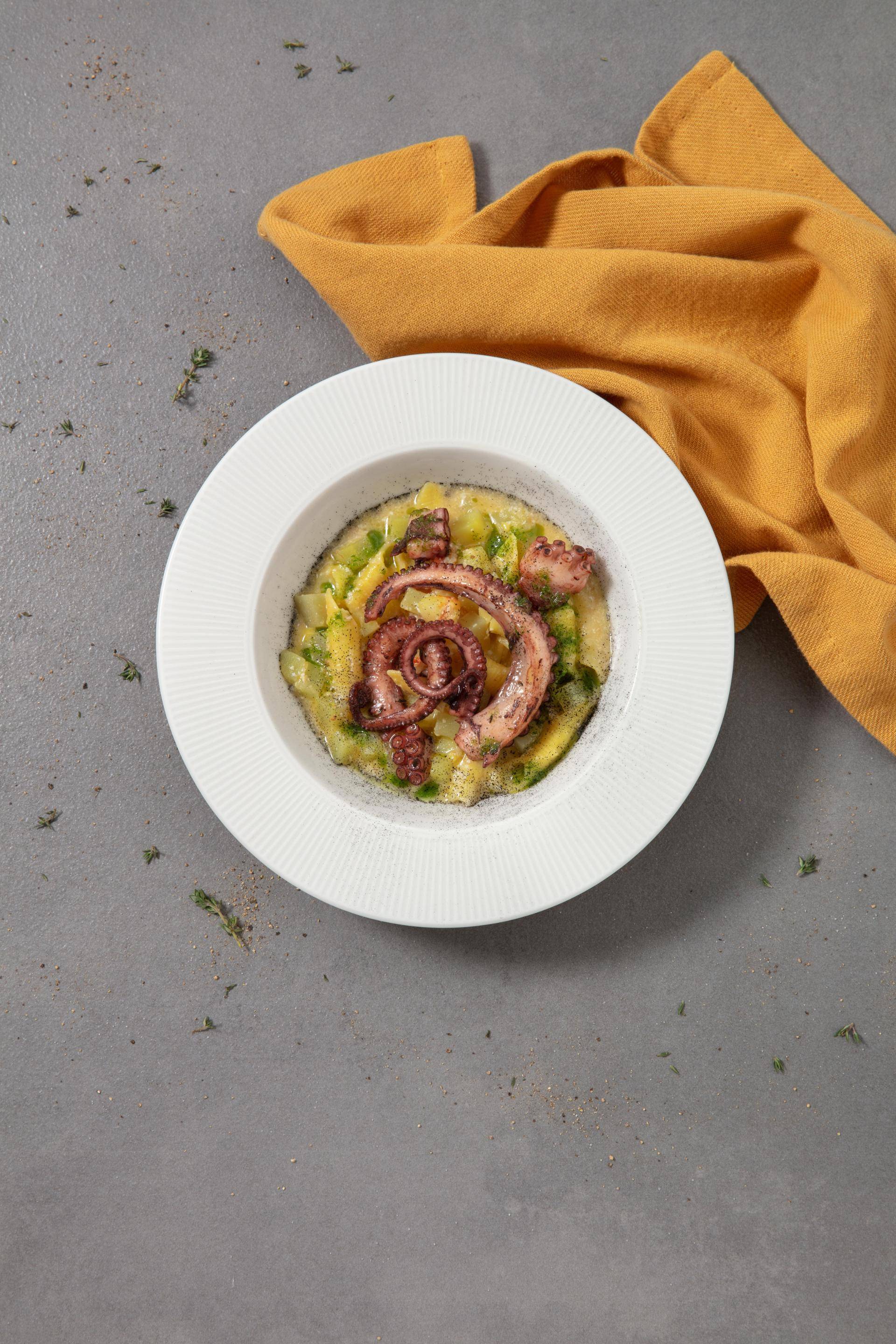 Garganelli con ricotta affumicata, patate, polipo confit al sapore di capperi - Ricette Companion Connect XL | Moulinex